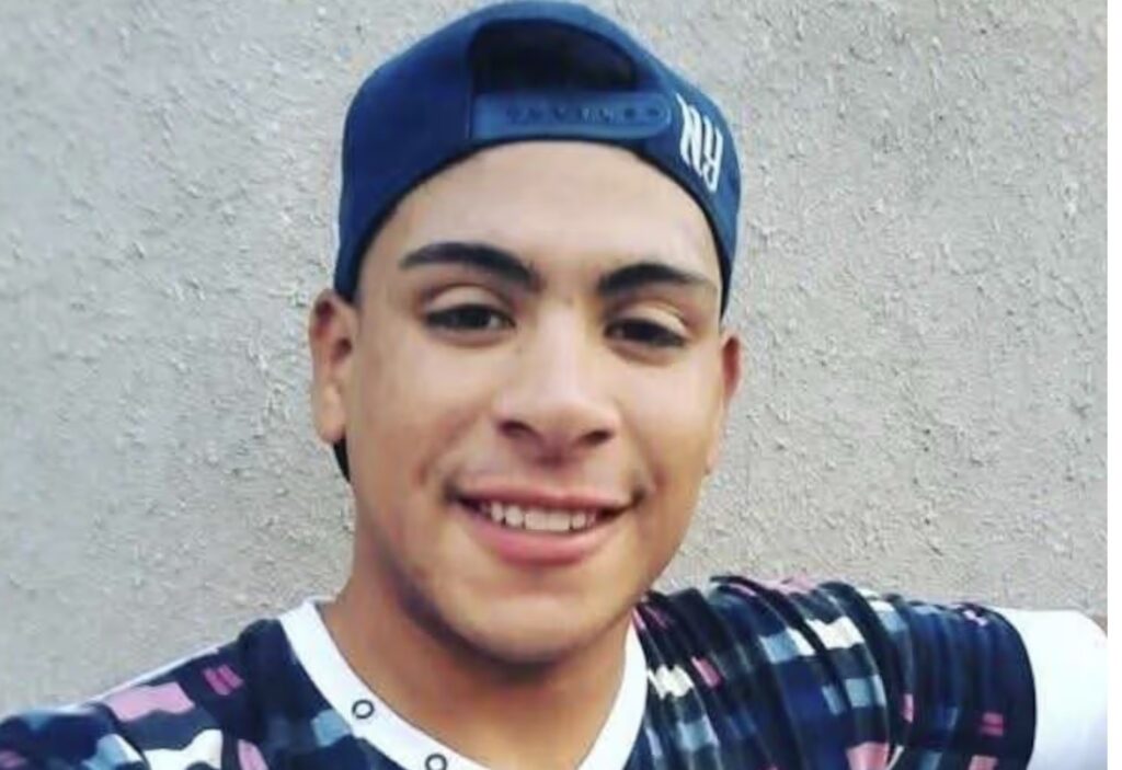 Telja sig vita hver framdi morðið um helgina og hvaða vopn hann notaði