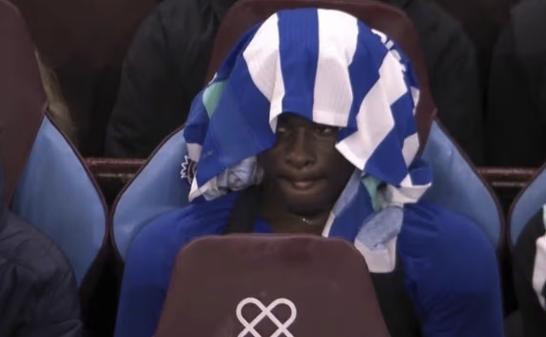 Vandræðin halda áfram eftir að United vildi kaupa hann – Kippt af velli snemma í fyrri hálfleik