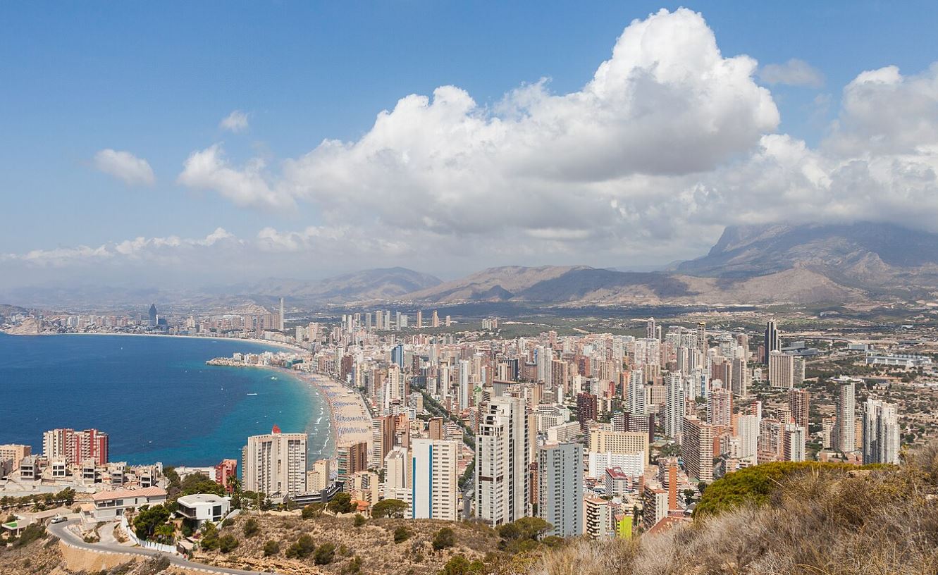 Breskir túristar handteknir á Benidorm fyrir að setja á svið mannrán