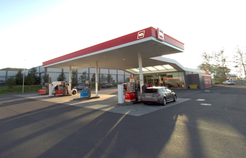 Réðst á konu við N1 í Mosfellsbæ og veitti henni mikla áverka