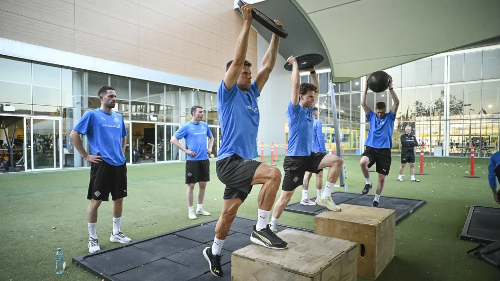 Erfiðar aðstæður fyrir Strákana okkar