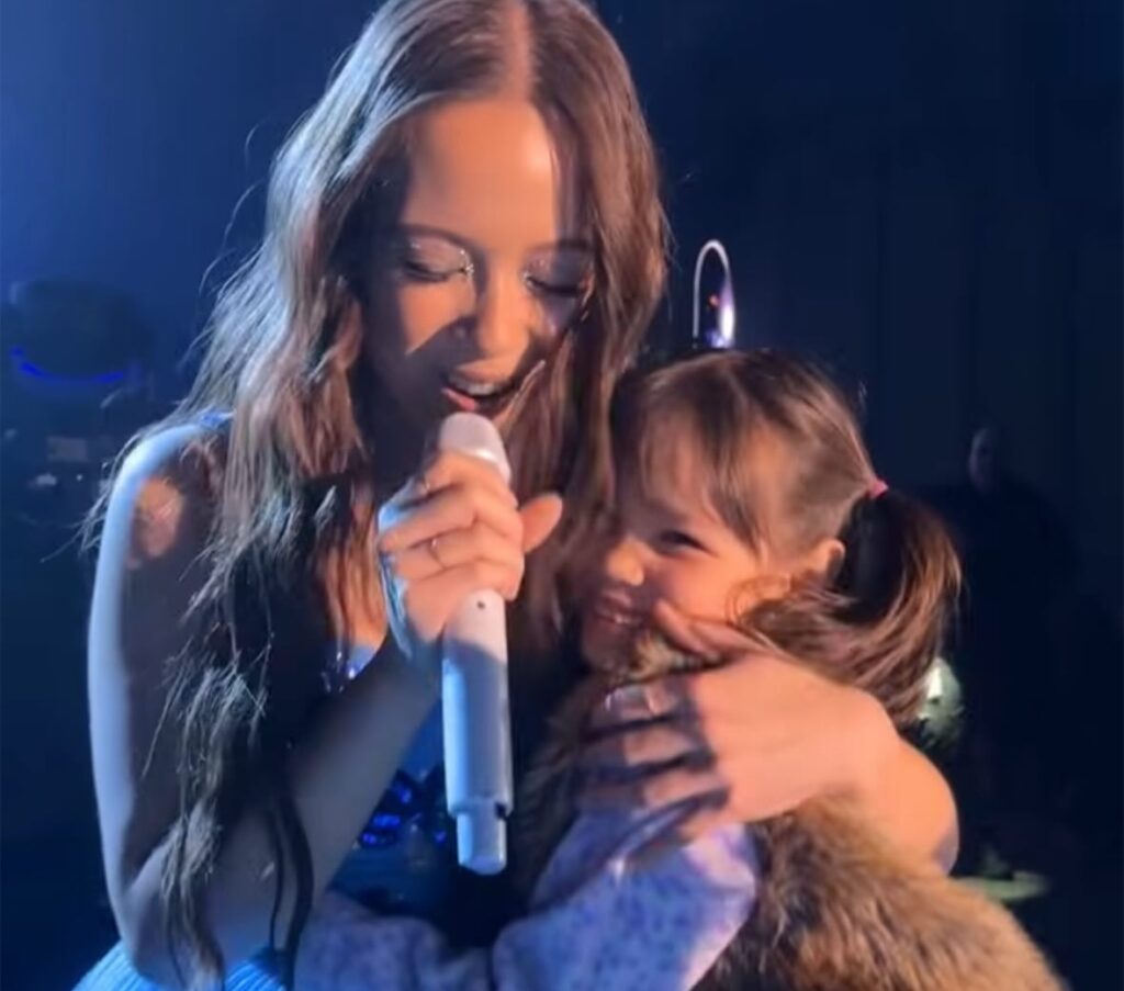 Laufey mætti á Sinfó – Þakkar kærlega fyrir helgina – „Takk fyrir mig Ísland, mitt draumaland“