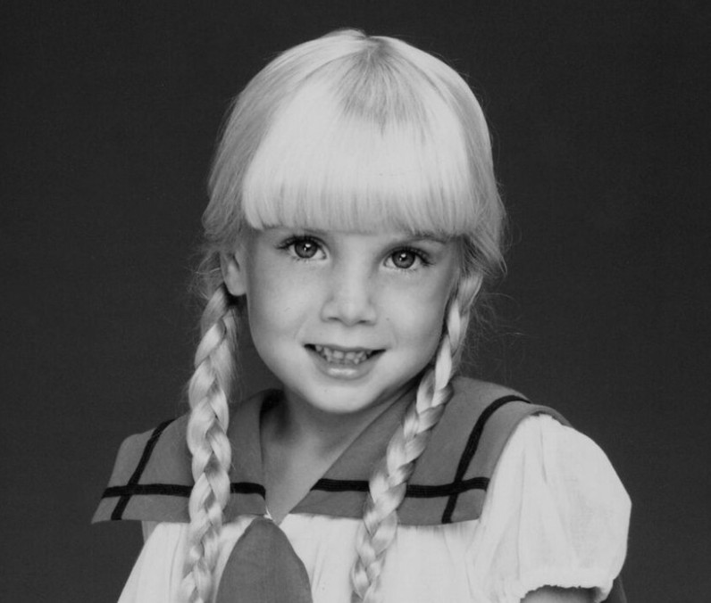 Ný heimildarmynd endurlífgar umræðuna um andlát Heather O‘Rourke – Hvíldi bölvun á henni?