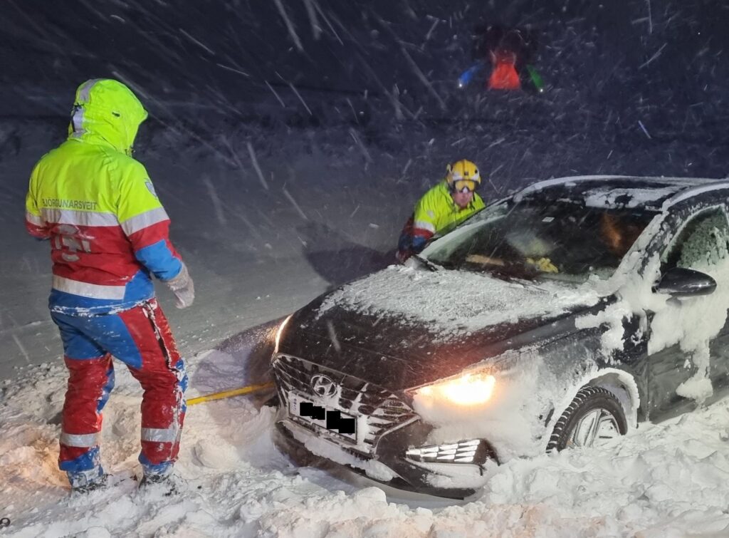 Óveður í aðsigi: Vegir um allt land á óvissustigi