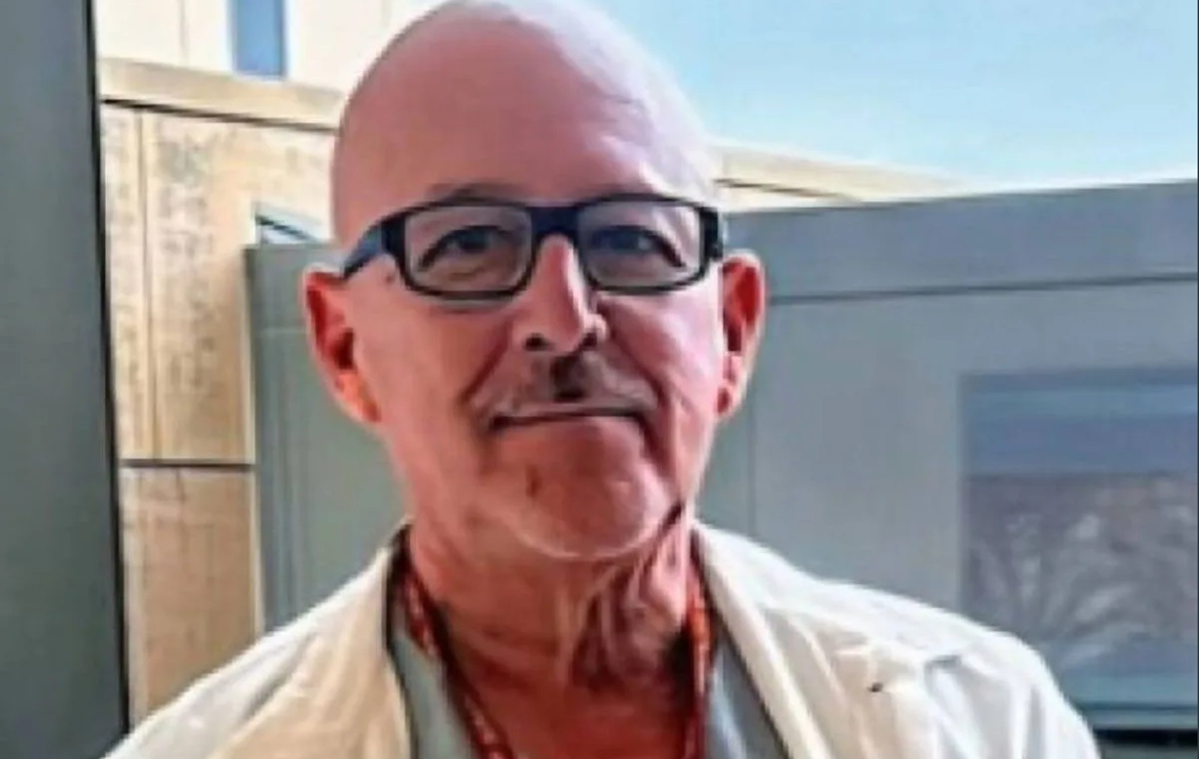 Lést af sárum sínum eftir að sjúkrabílnum var stolið – Fjölskyldan krefst 5 milljarða í skaðabætur