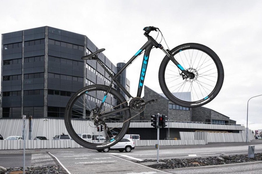 Kurr í Seðlabankanum – Starfsfólk á hjólum þarf að fara ofan í kjallara en hjólastæðin standa tóm