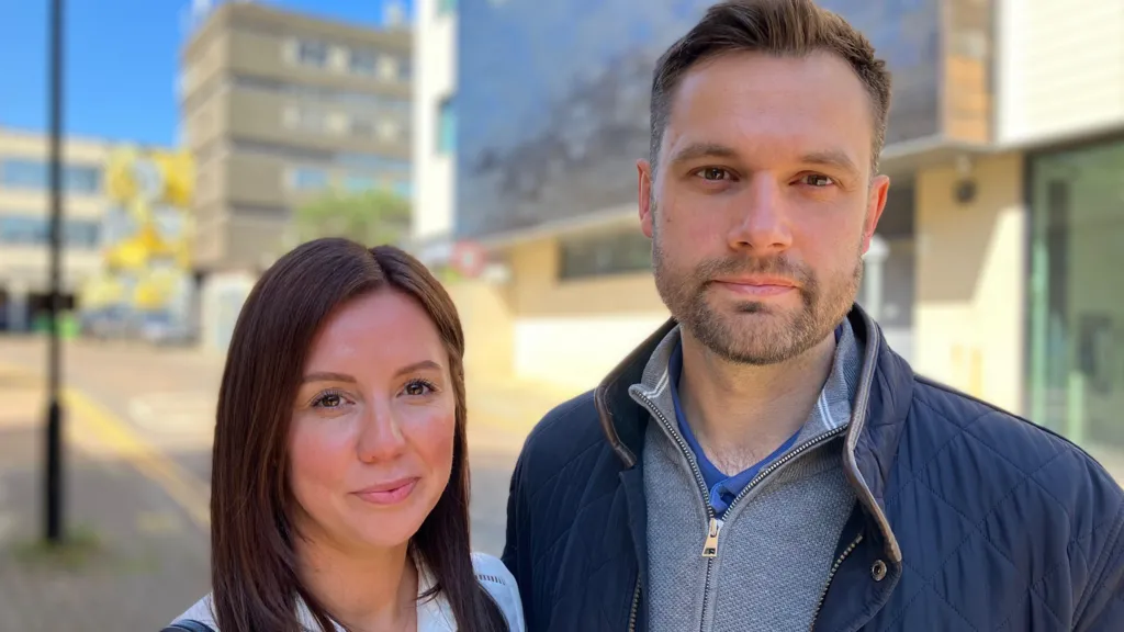 Siðblindur byggingaverktaki með sviðna jörð – „Við borguðum 7 milljónir og svo lét hann handtaka okkur“