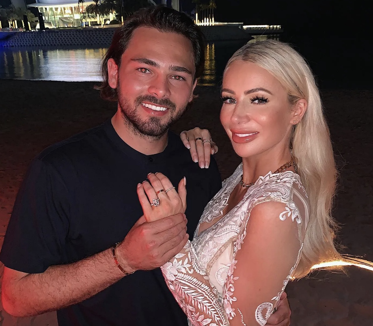 Héldu brúðkaup en giftu sig ekki – Hún vildi ekki fórna þeim miklu fjármunum sem hún á