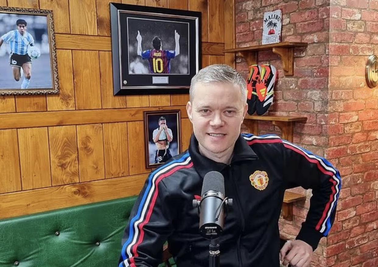 Gary Neville borgar væna summu fyrir rásirnar hans Goldbridge