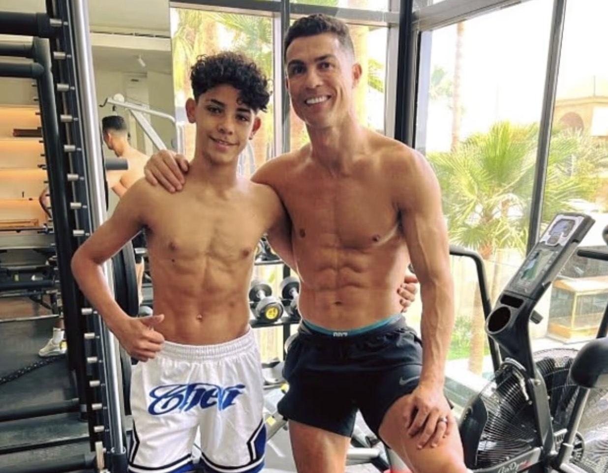 Allar líkur á að feðgarnir spili saman á næstu leiktíð