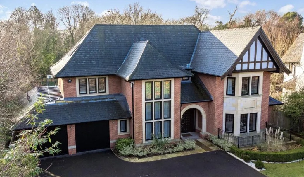 Íslandsvinurinn selur höllina sína á tæpar 600 milljónir