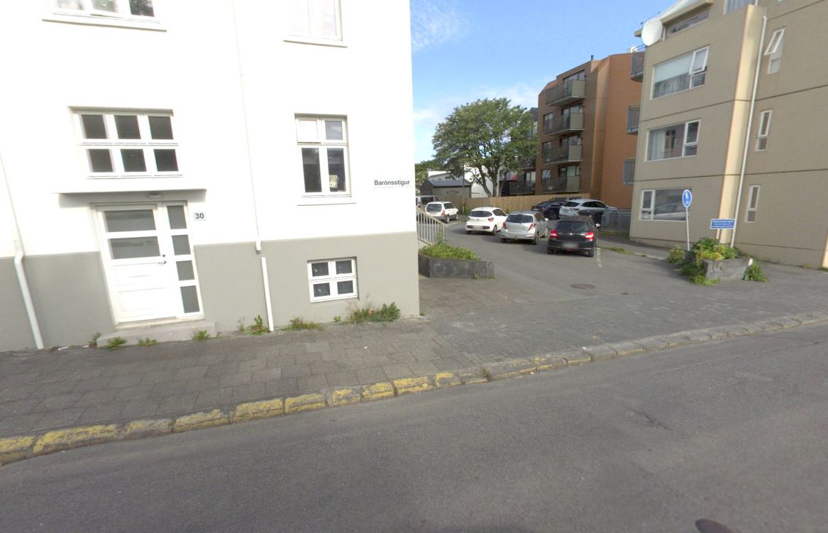 Ákærður fyrir að hafa fróað sér á Barónsstíg