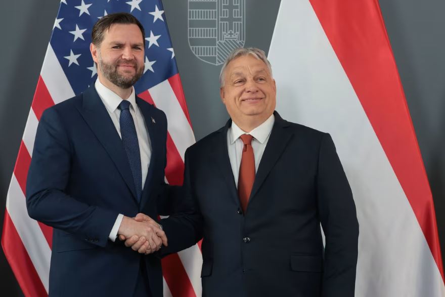 Stólpagrín gert að J.D. Vance – „Á sögulegri siglingu“