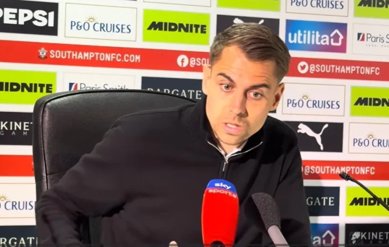 Gæti misst starf sitt og verið settur í bann eftir njósnahneykslið